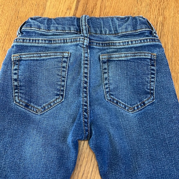 Gap Medium Wash Straight Legged Jean - Picture 5 of 10